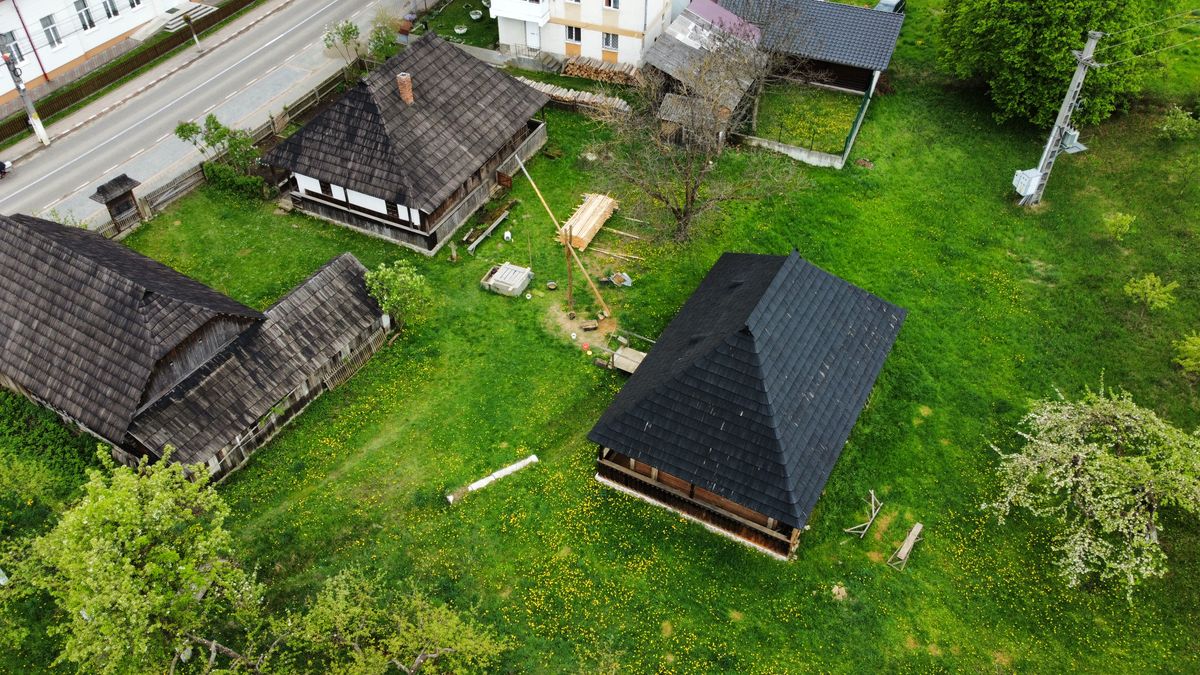 Vedere aeriana a gospodăriei